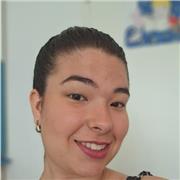 Profesora de una academia de inglés, tengo el B2 y sigo haciendo clases para seguir avanzando con mi nivel de inglés
